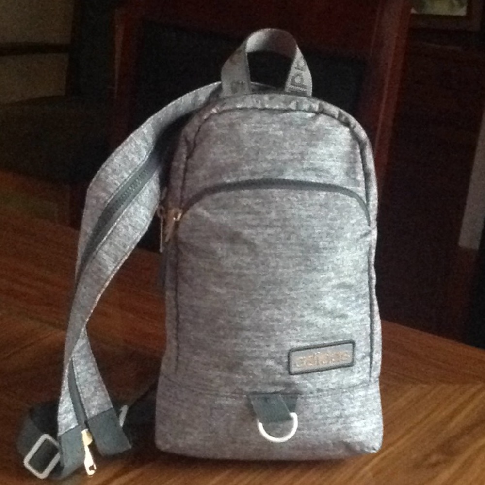 🅰️ adidas - Three Stripe Life Mini 🎒 Backpack